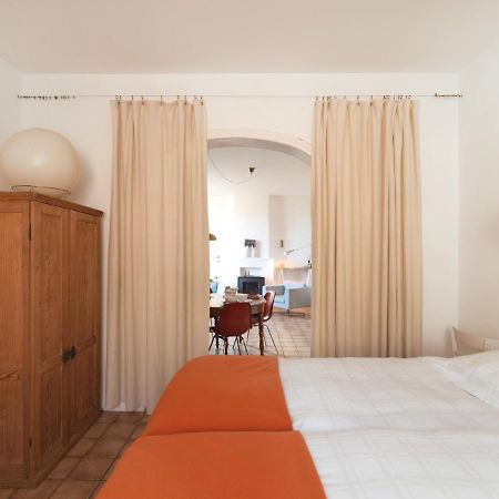Charming Arty Studioflat, Overlooking The Domain Of A 17Th Century Chapel An Ideal Location For Business Travellers And Peace Seekers Tielrode Екстериор снимка