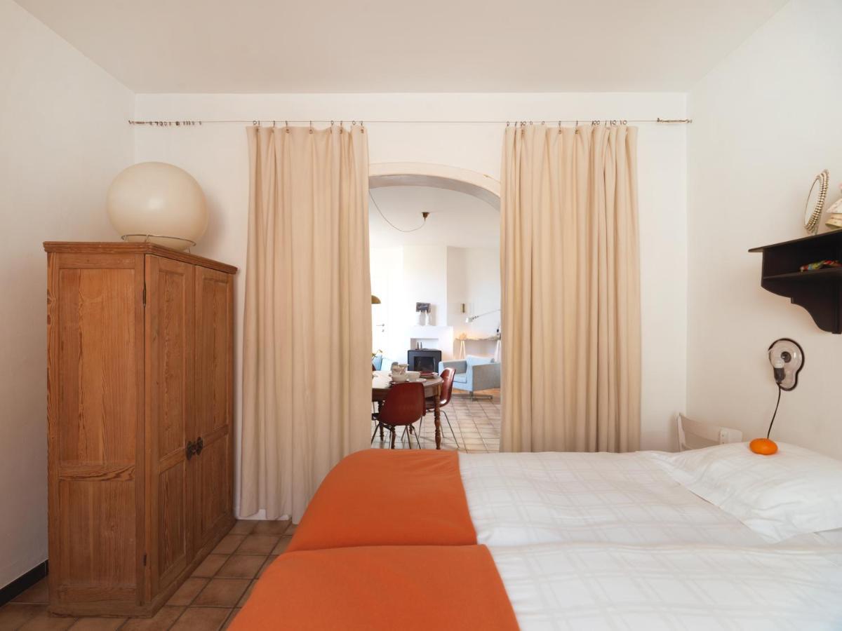 Charming Arty Studioflat, Overlooking The Domain Of A 17Th Century Chapel An Ideal Location For Business Travellers And Peace Seekers Tielrode Екстериор снимка